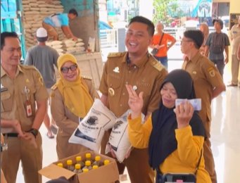 Penyaluran Subsidi Pangan & Penanaman Bibit Bersama Bupati Klaten.