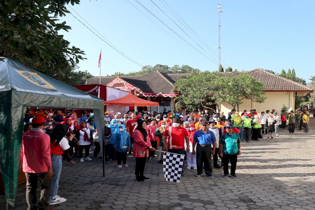 Pembagian Puluhan Doorprize di Basar Pasar Tani DKPP