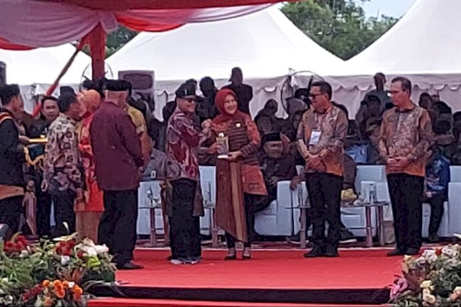 Bupati Klaten mendapatkan Penghargaan Menteri Pertanian
