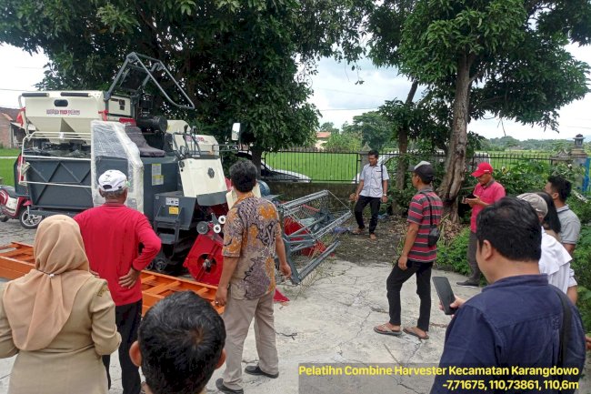 DKPP KABUPATEN KLATEN GELAR PELATIHAN COMBINE HERVESTER DI KECAMATAN KARANGDOWO
