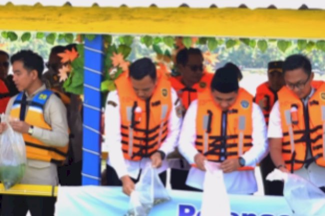 Pelepasan 50.000 Benih Ikan di Rowo Jombo Bersama Wakil Presiden RI