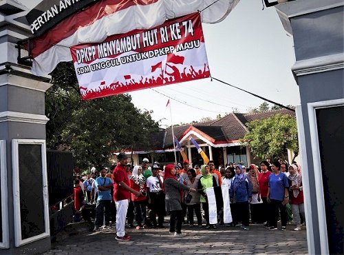 Jalan Sehat Hut RI ke 74 DPKPP di banjiri Doorprize