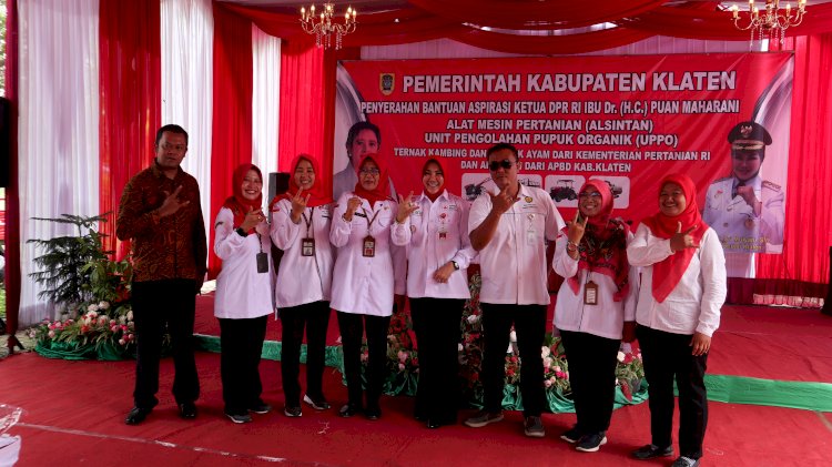 Penyerahan Puluhan ALSINTAN oleh Bupati Klaten