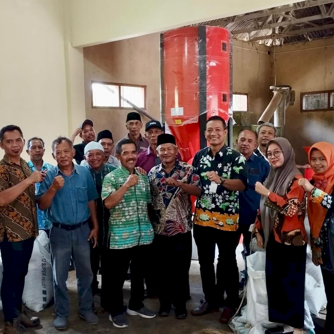 Pelatihan & uji kapasitas alat pembuat pakan ternak DKPP