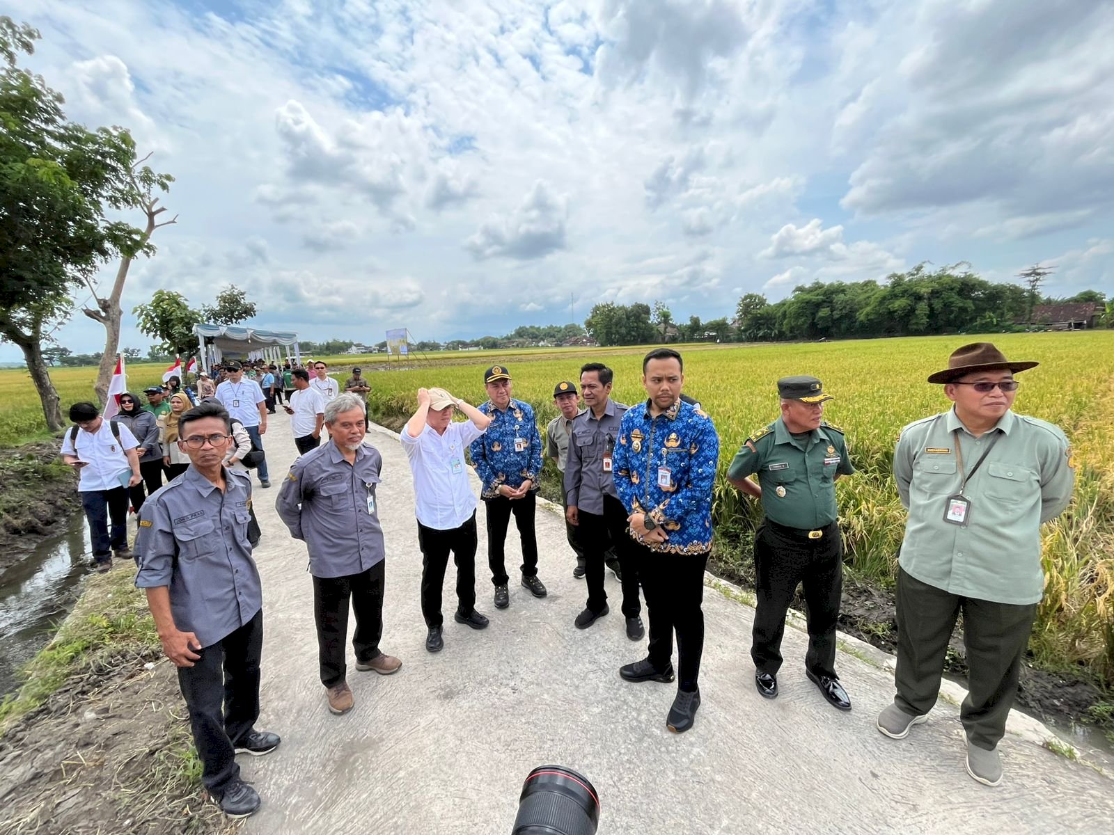 Panen Raya dan Percepatan Tanam Bersama Wakil Menteri Pertanian Bapak Sudaryono di Kecamatan Karangdowo, Klaten