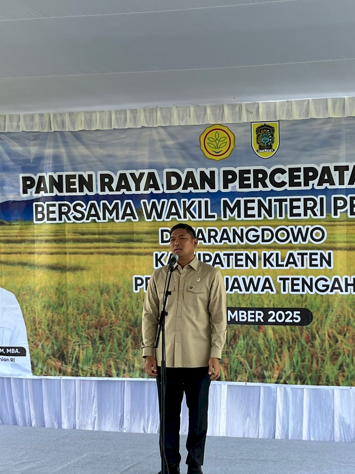 Panen Raya dan Percepatan Tanam Bersama Wakil Menteri Pertanian Bapak Sudaryono di Kecamatan Karangdowo, Klaten
