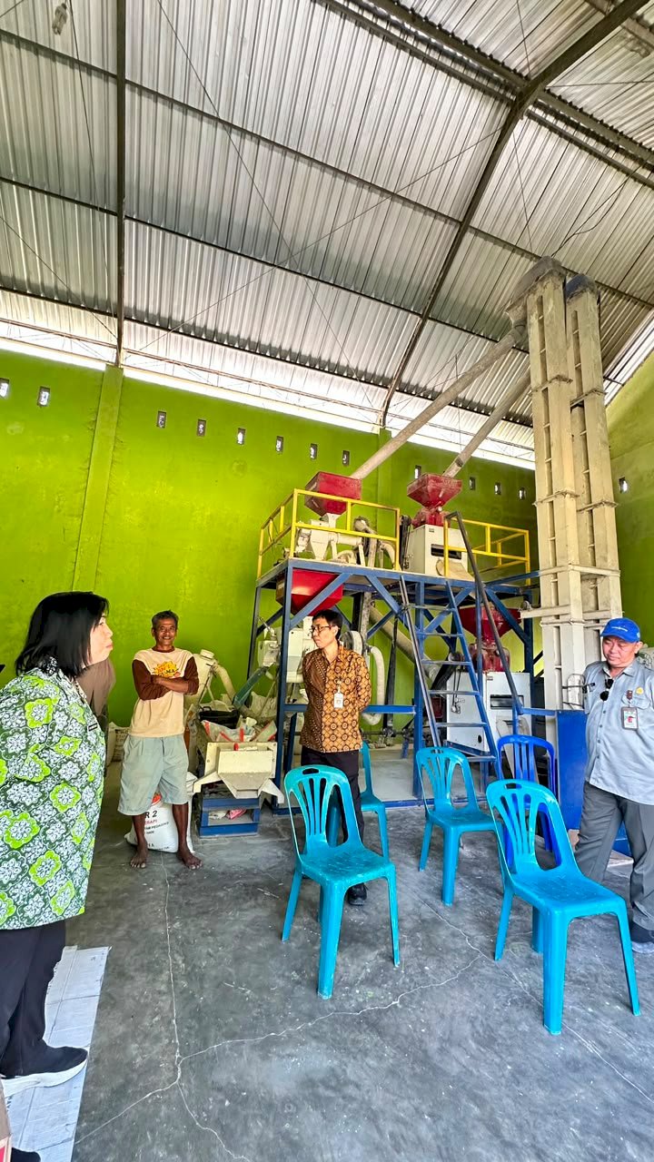 KUNJUNGAN KEPALA DINAS KETAHANAN PANGAN PROVINSI JAWA TENGAH KE LUMBUNG GAPOKTAN JOHO PRAMBANAN 