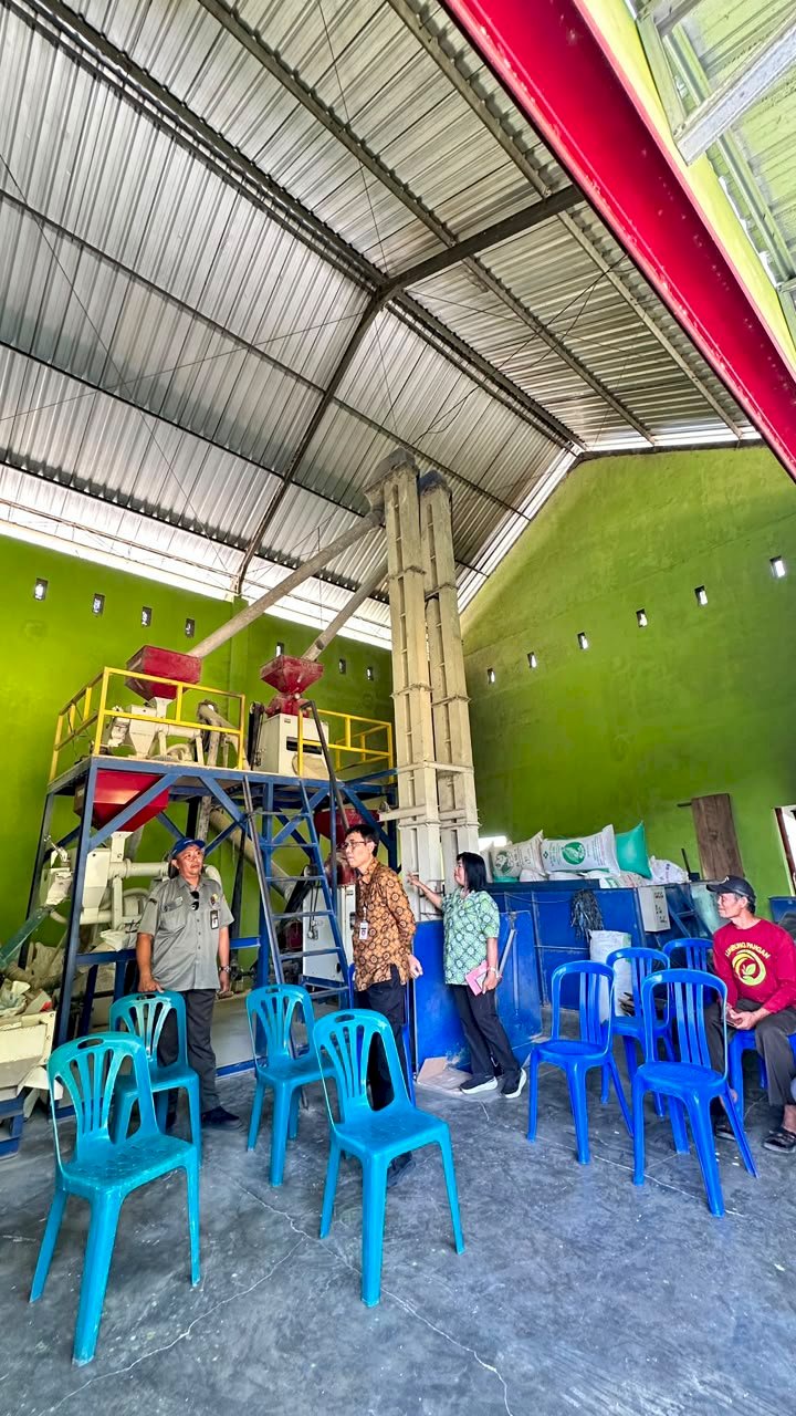 KUNJUNGAN KEPALA DINAS KETAHANAN PANGAN PROVINSI JAWA TENGAH KE LUMBUNG GAPOKTAN JOHO PRAMBANAN 