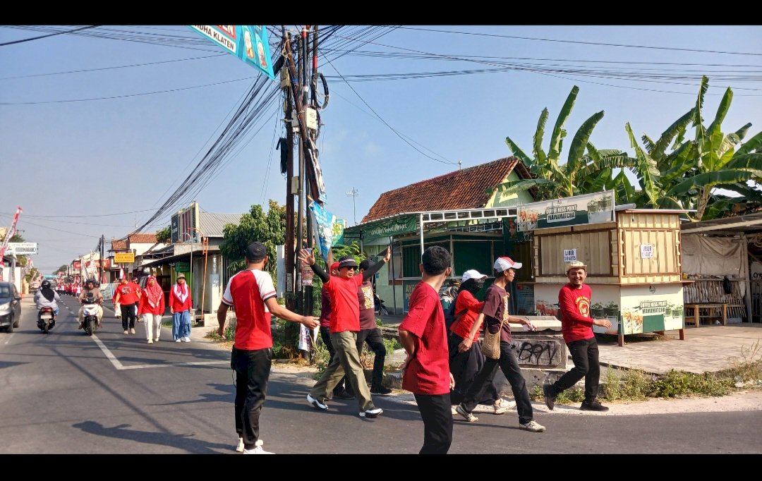 Keluarga Besar DKPP Klaten Meriahkan HUT Ke-222 Klaten dan HUT Ke-81  RI Lewat Jalan Sehat
