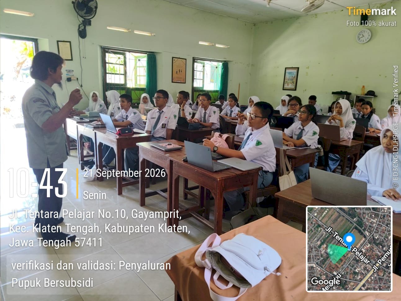 CO-Kurikuler Kelas 10 sebanyak 11 kelas Belajar Budidaya Sayuran Manfaatkan Lahan Sisa Masjid Belakang Sekolah