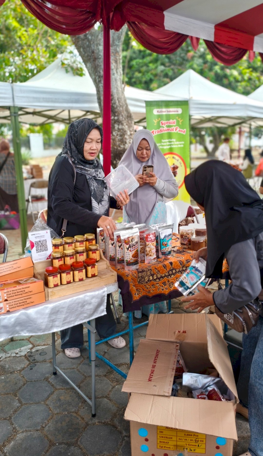 DKPP Klaten Gelar Gerakan Pangan Murah Serentak di Halaman Kantor DKPP