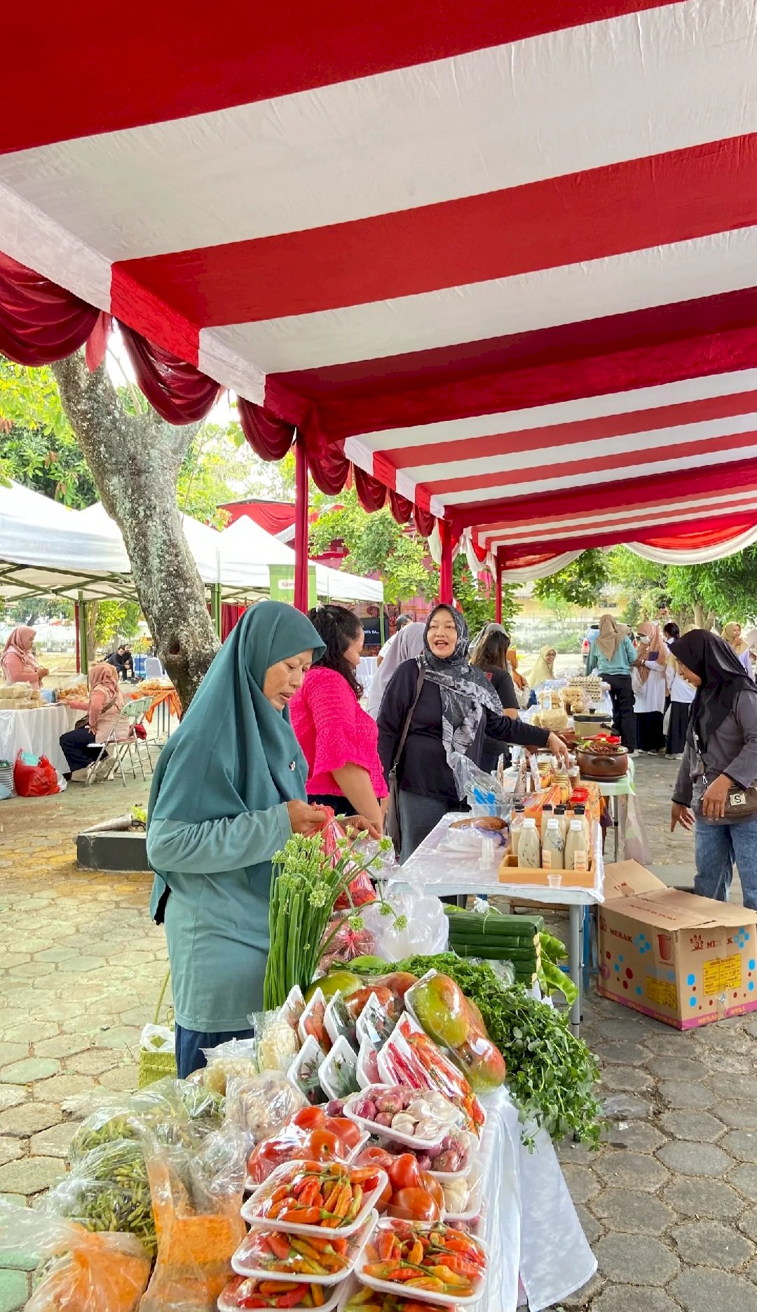 DKPP Klaten Gelar Gerakan Pangan Murah Serentak di Halaman Kantor DKPP